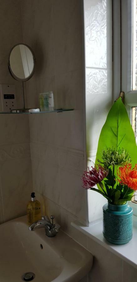 Home2Home Meadow Close الشرق كيلبريد المظهر الخارجي الصورة